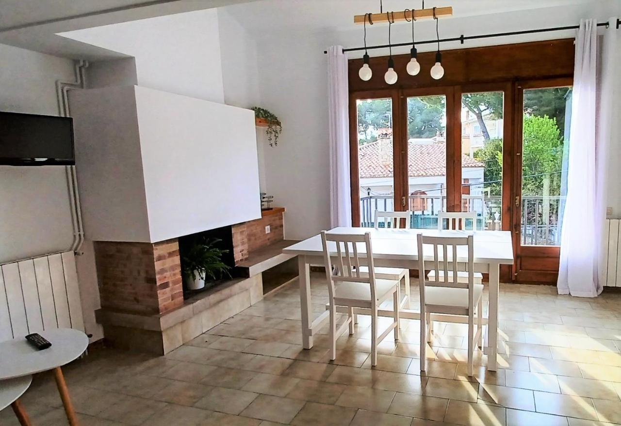 Agradable Casa Con Terraza En S'Agaro Lägenhet Sant Feliu de Guíxols Exteriör bild